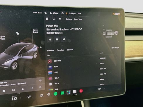 Used 2021 Tesla Model Y Long Range AWD/4WD image 21