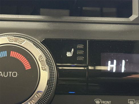 Certified 2024 Toyota Tacoma TRD Off-Road w/ TRD Off Road Upgrade Package image 8