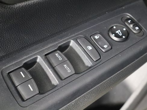 Used 2025 Honda CR-V EX image 19