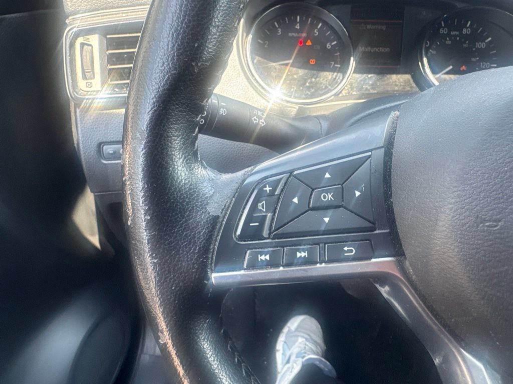 Used 2020 Nissan Rogue Sport AWD image 35