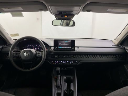 Certified 2025 Honda Accord SE image 17