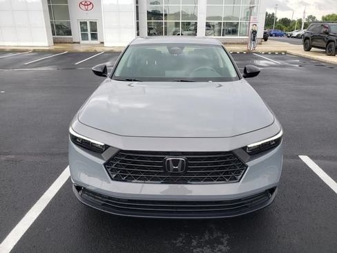 Used 2025 Honda Accord SE image 2