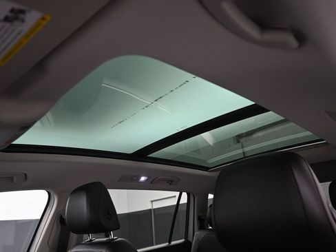 Used 2019 Volkswagen Tiguan SEL image 22