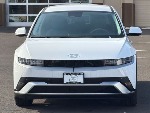 New 2026 Hyundai Ioniq 5 SEL image 3