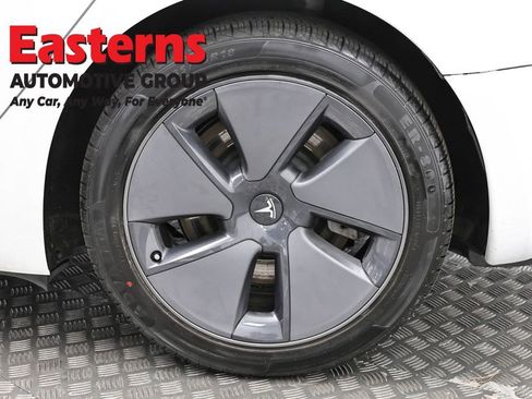 Used 2023 Tesla Model 3 Standard Range image 28