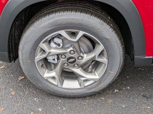 New 2026 Chevrolet Trax LT w/ Sunroof Package image 29