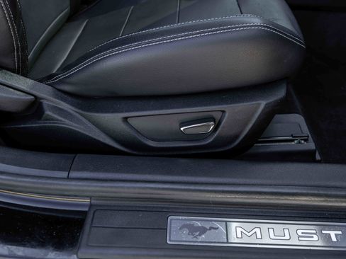 Used 2017 Ford Mustang GT Premium w/ GT Performance Package image 62