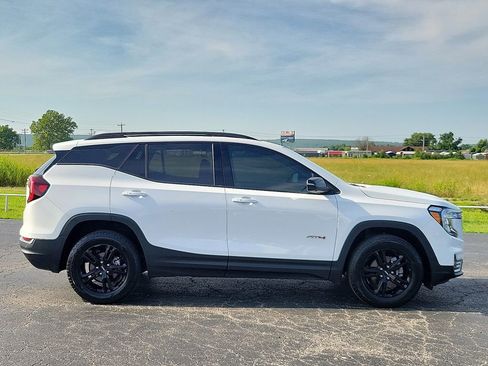 Used 2022 GMC Terrain AT4 w/ Infotainment Package II image 6