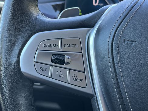 Used 2023 BMW X7 xDrive40i image 14