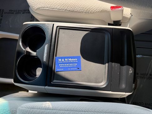Used 2014 Toyota Sienna LE FWD image 25