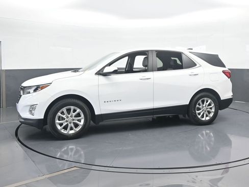 Used 2021 Chevrolet Equinox LT image 2