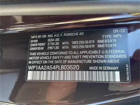 Used 2023 Porsche Macan image 36