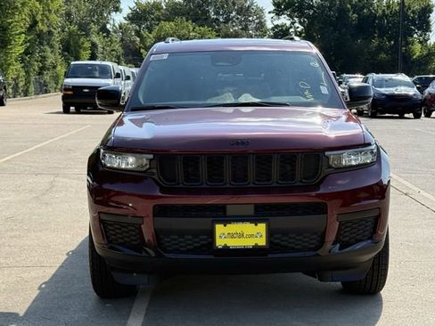 New 2025 Jeep Grand Cherokee L Altitude RWD image 3