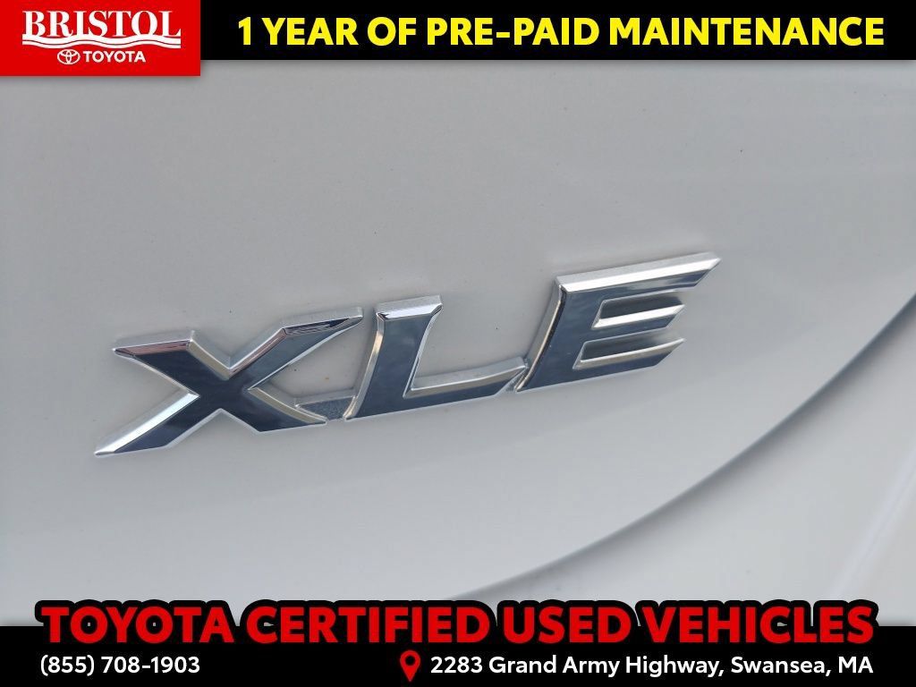 Certified 2019 Toyota Camry XLE FWD image 31