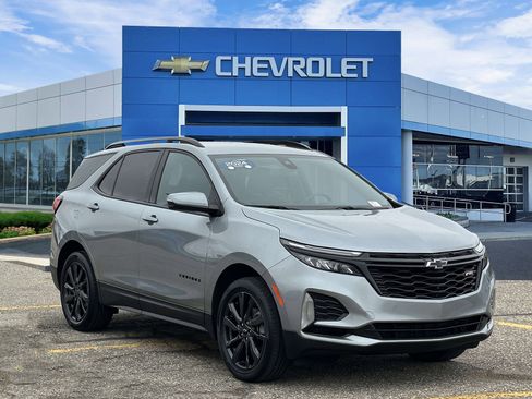Certified 2024 Chevrolet Equinox RS w/ RS Leather Package AWD/4WD image 7