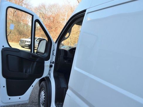 New 2026 RAM ProMaster 2500 w/ Premium Convenience Group image 12