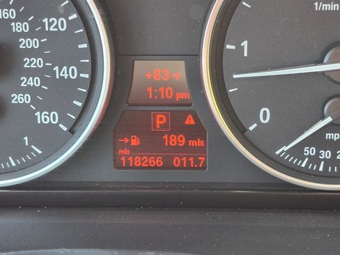Used 2011 BMW X5 xDrive35d AWD/4WD image 5