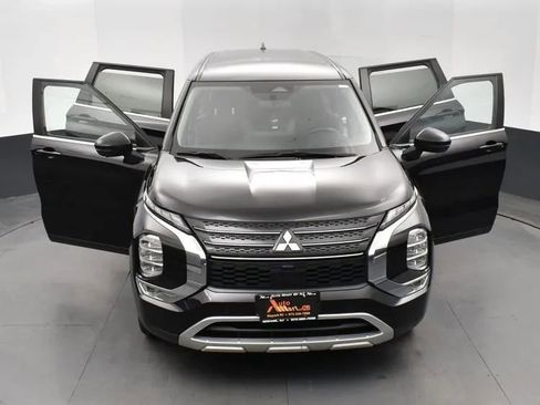 Used 2024 Mitsubishi Outlander FWD image 10