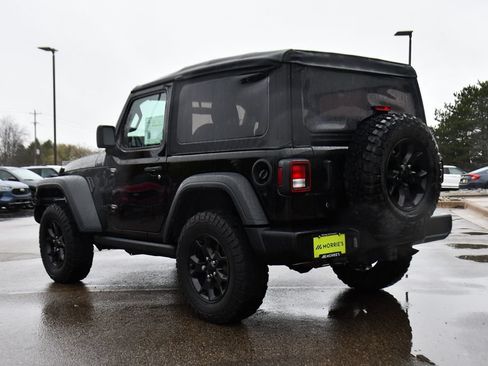 Used 2021 Jeep Wrangler Sport AWD/4WD image 3