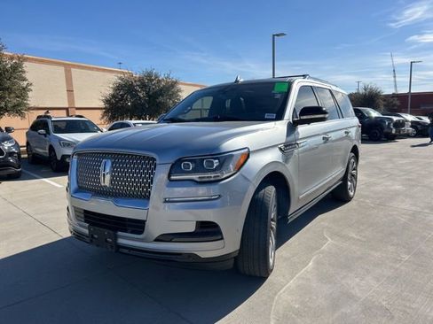Used 2022 Lincoln Navigator Reserve image 6
