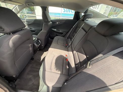 Used 2023 Chevrolet Malibu LT w/ Driver Confidence Package FWD image 8