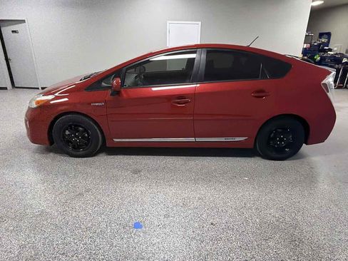 Used 2014 Toyota Prius Two image 6