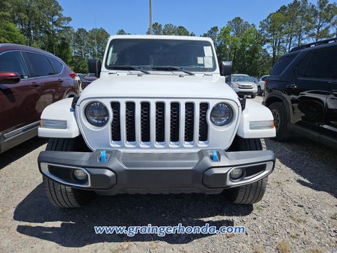 Used 2023 Jeep Wrangler Sahara image 3