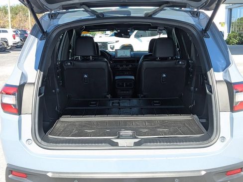 Used 2025 Honda Pilot Black Edition image 8