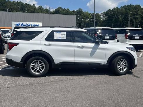 New 2026 Ford Explorer Active w/ Active Comfort Package RWD image 2