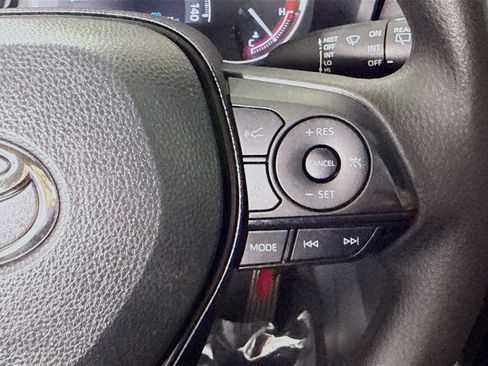 Used 2024 Toyota RAV4 LE FWD image 15