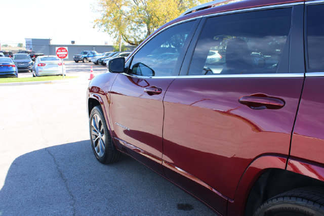 Used 2019 Jeep Cherokee Overland w/ Technology Group AWD/4WD image 46