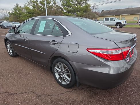 Used 2015 Toyota Camry LE image 5