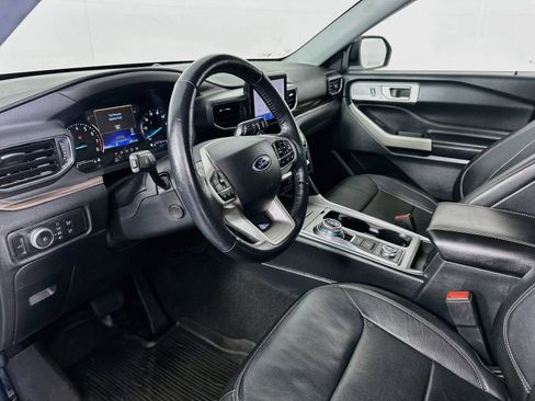 Used 2020 Ford Explorer Limited AWD/4WD image 9