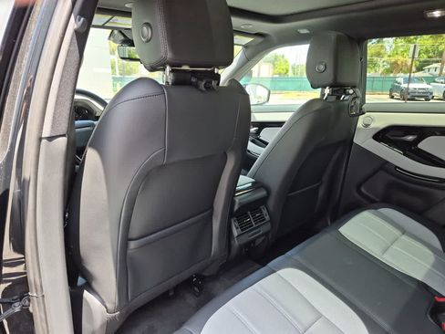 Certified 2026 Land Rover Range Rover Evoque Dynamic SE AWD/4WD image 19
