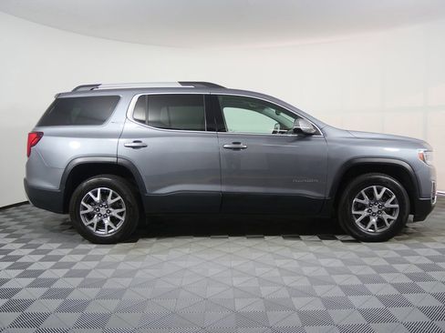 Used 2020 GMC Acadia SLT w/ Driver Alert Package II FWD image 2