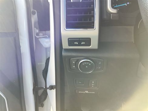 Used 2020 Ford F250 Lariat w/ Lariat Ultimate Package image 20