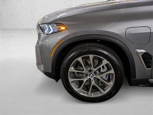 New 2026 BMW X5 xDrive50e w/ Premium Package image 10