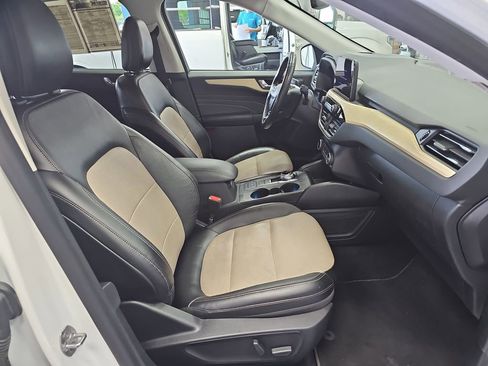 Used 2021 Ford Escape Titanium w/ Titanium Elite Package FWD image 10