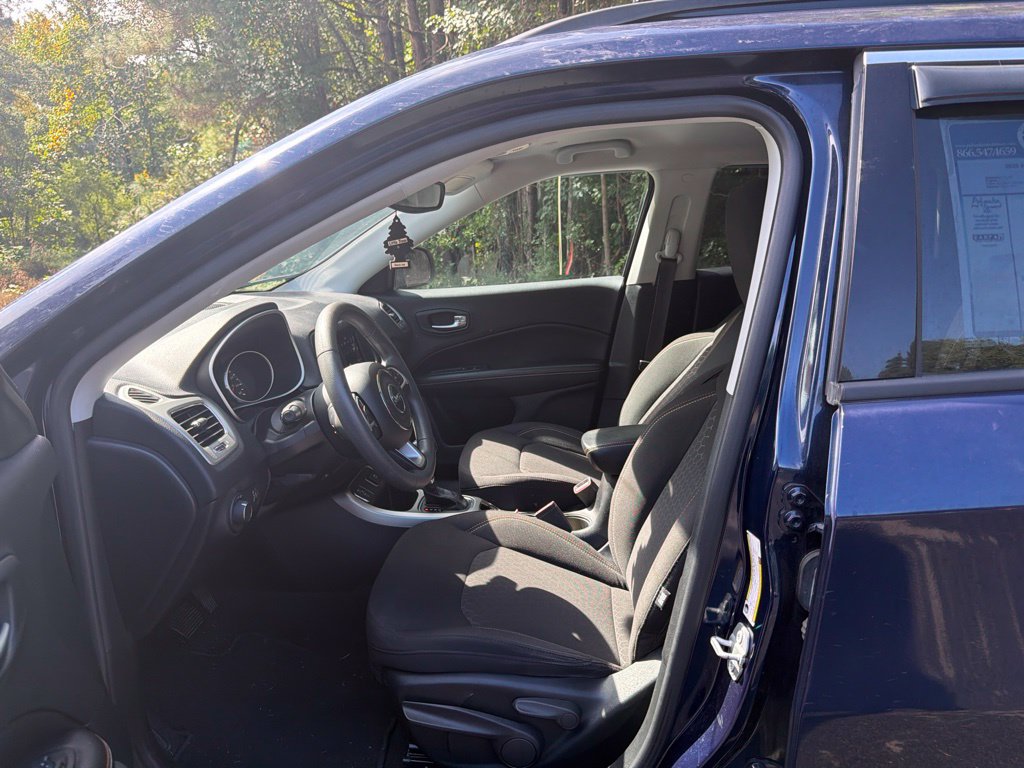 Used 2020 Jeep Compass Sport w/ Tech Group FWD image 12