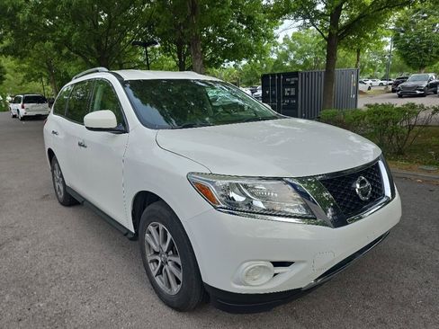Used 2014 Nissan Pathfinder SV AWD/4WD image 1