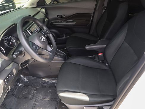 Used 2024 Nissan Kicks S FWD image 17