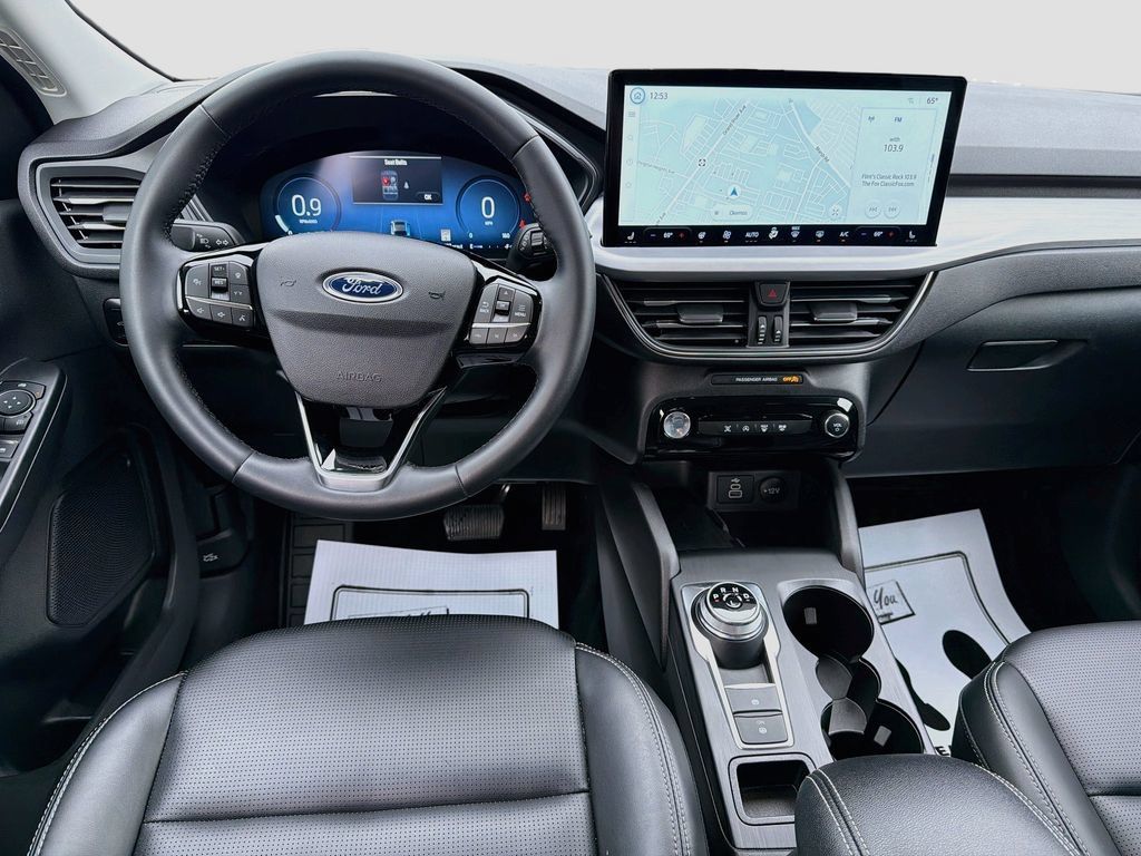 Used 2025 Ford Escape Platinum AWD/4WD image 24
