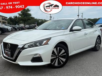 Used 2022 Nissan Altima 2.5 SV w/ SV Premium Package