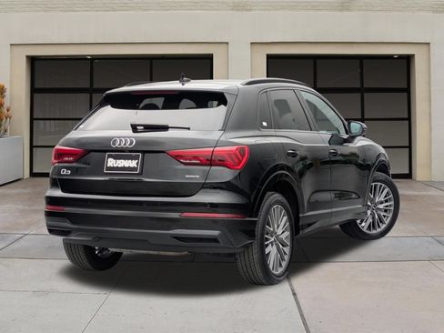 Used 2023 Audi Q3 2.0T Premium w/ Convenience Package AWD/4WD image 4
