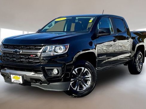 Used 2021 Chevrolet Colorado Z71 w/ Safety Package AWD/4WD image 3