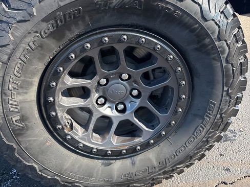 Used 2022 Jeep Wrangler Unlimited Sport image 12