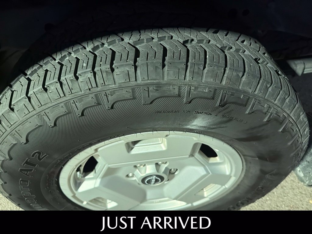 Used 2024 Nissan Frontier SV w/ Hardbody Edition AWD/4WD image 13