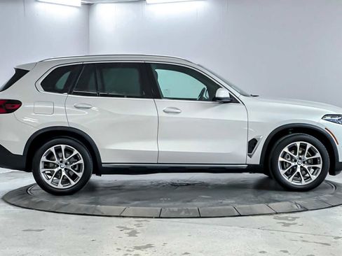 Used 2024 BMW X5 xDrive40i image 8