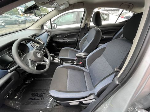 Used 2025 Nissan Versa SV image 27