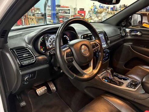 Used 2019 Jeep Grand Cherokee High Altitude AWD/4WD image 18